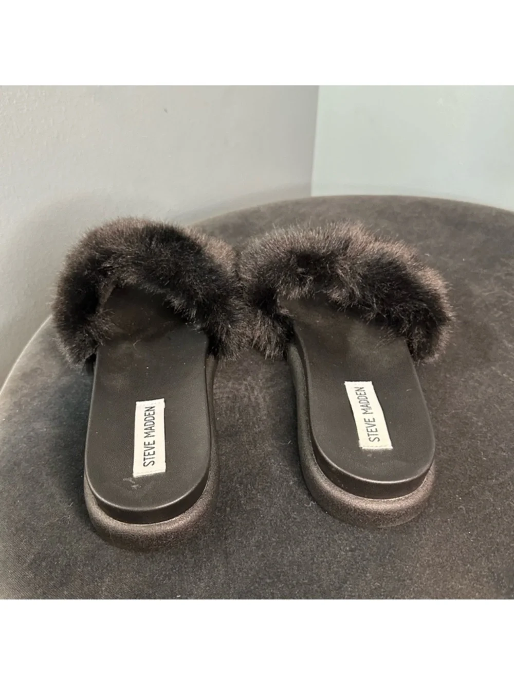 Steve Madden Delphina Faux Fur Open Toe Slide Slipper Sandals in Black - Picture 9 of 9